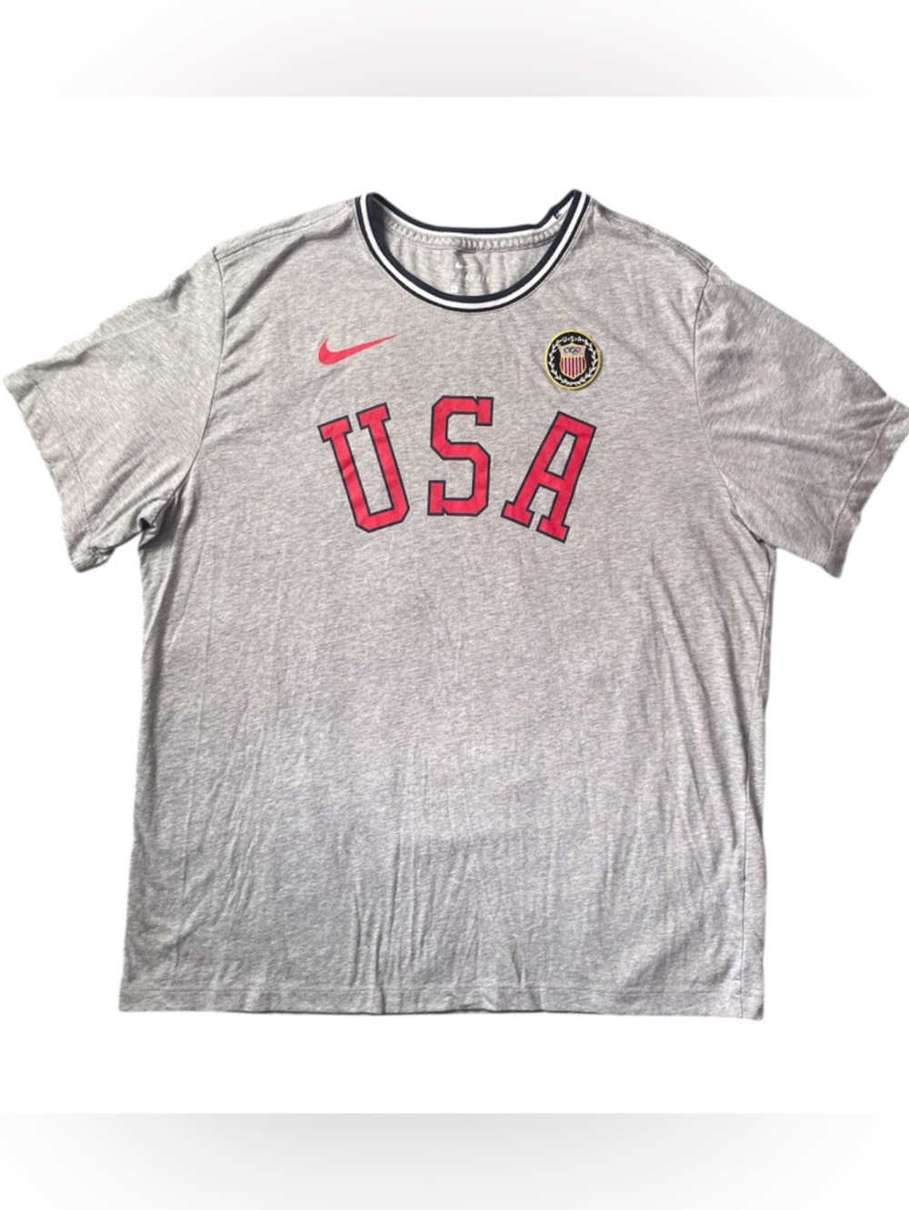 Nike USA Crest Tee XL Grey Olympic Style Embroidered Patch Activewear Americana